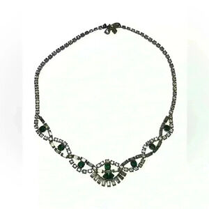 Vintage Rhinestone collar-length necklace green eye design